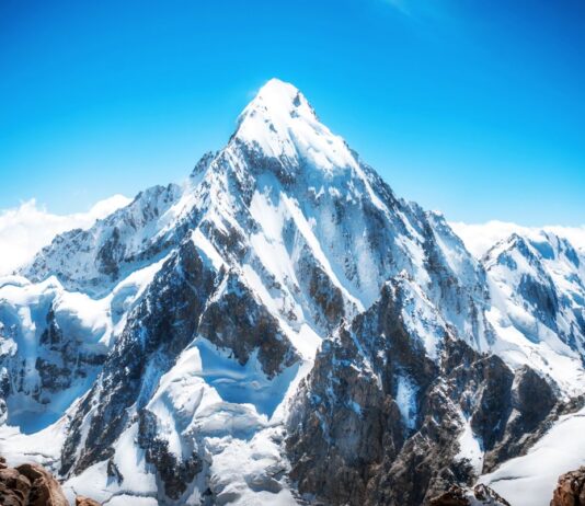 Is Mount Everest really the tallest mountain on Earth