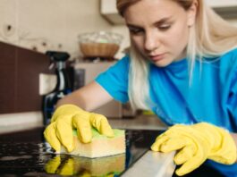 How to Clean a Microwave with Just Vinegar and Water clean microwave with vinegar
