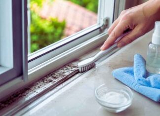 clean window tracks