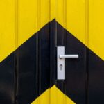 tighten loose doorknob