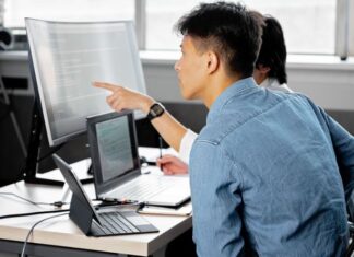 What Are Digital Twins and How Companies Use Them Emerging Tech Explainers