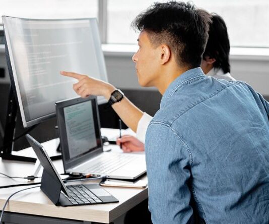 What Are Digital Twins and How Companies Use Them Emerging Tech Explainers